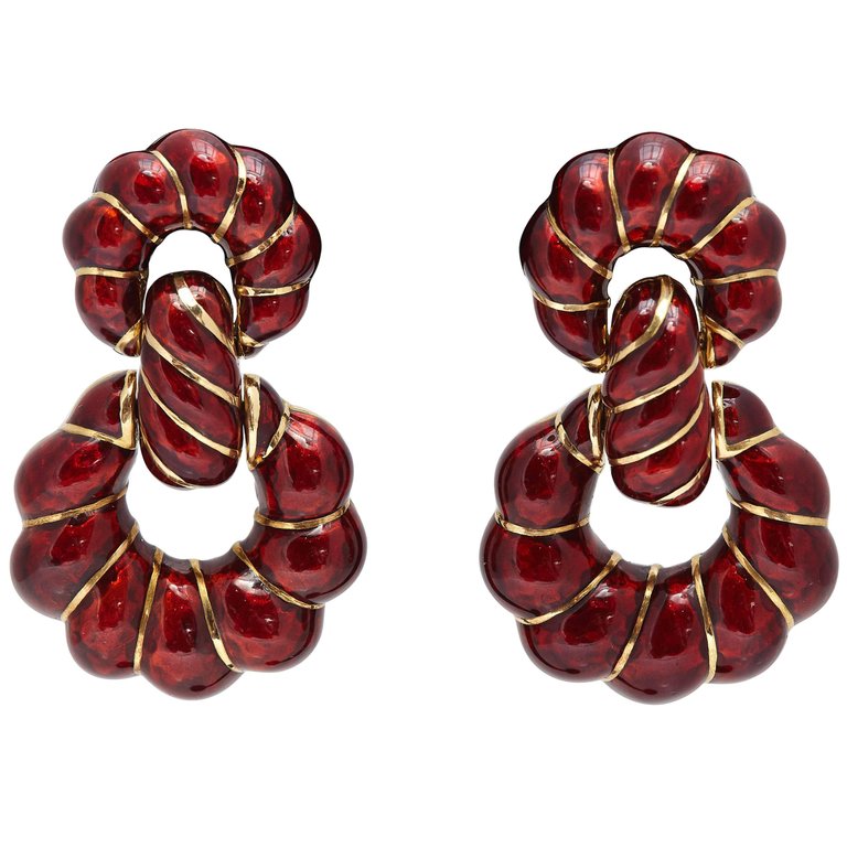 Macklowe Gallery | David Webb Coral and Sapphire Button Earrings —  MackloweGallery