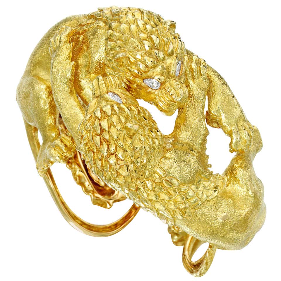 Lion Bracelet for Men in 22 karat gold at PureJewels